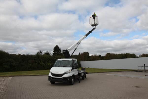 Versalift V-170 - Bild 3